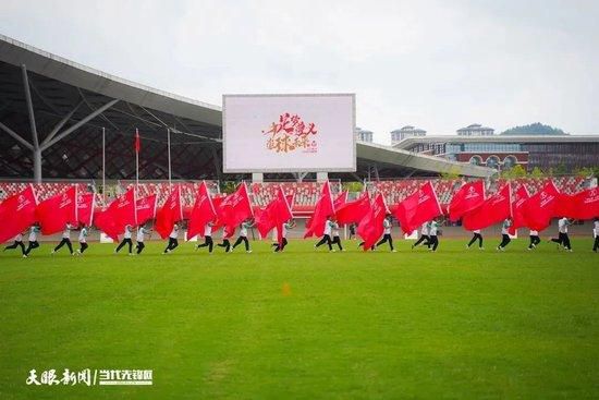 赛后我们又说了几句玩笑话，说平局意味着接下来两周我们都不会笑，但也不会哭。